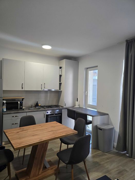 Apartament de închiriat,2 camere