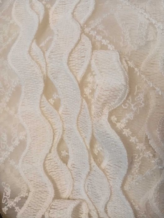 Чисто ново голямо перде