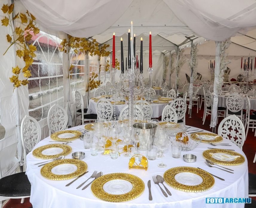 Corturi  Mese Scaune Vesela pentru orice fel de eveniment