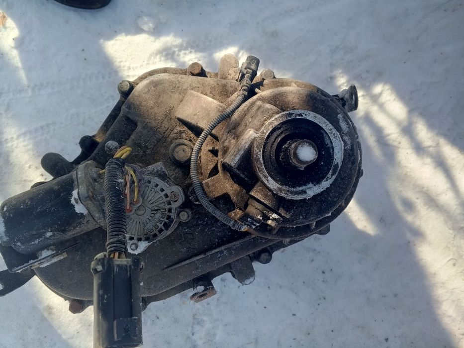 Раздатка ,помпа,тормозной вакум  УАЗ Патриот