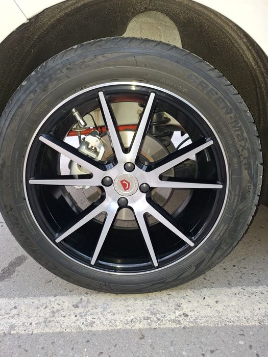 Колеса 225/50/18 почти как новые