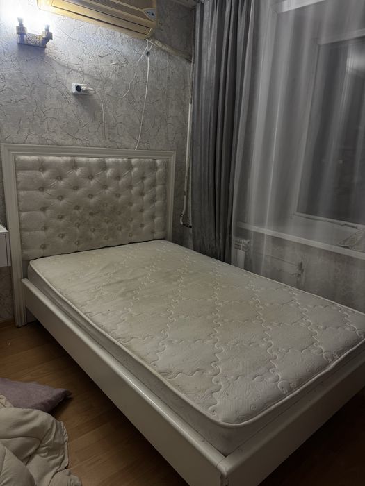 Продам кровать полуторка