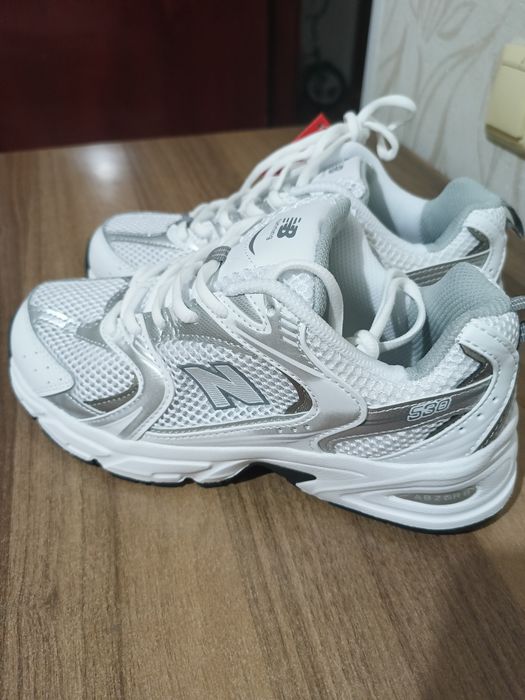 Продам New Balance 530