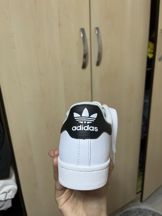 Продам оригиналные красовки