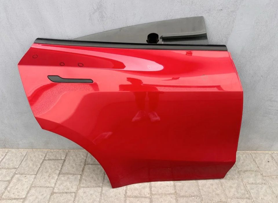 Врати за Tesla Model Y 2021 Long Range