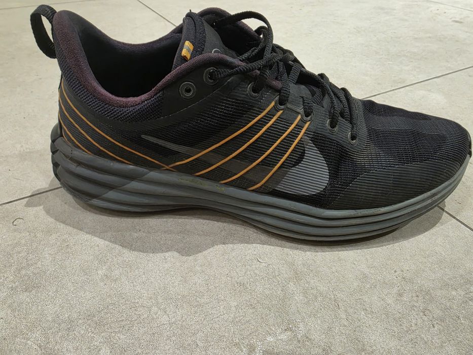 Nike Lunar Roam Running Shoes