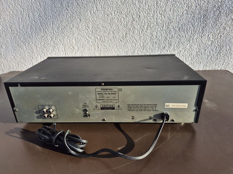 Vând Stereo casete tape Deck R1 marca ONKYO model TA 2630