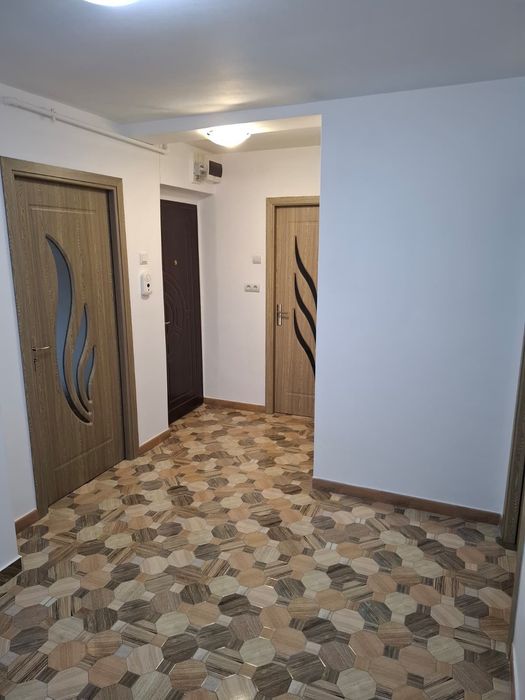 Vând apartament 3 camere în Cisnădie 66,3 mp supraf construită