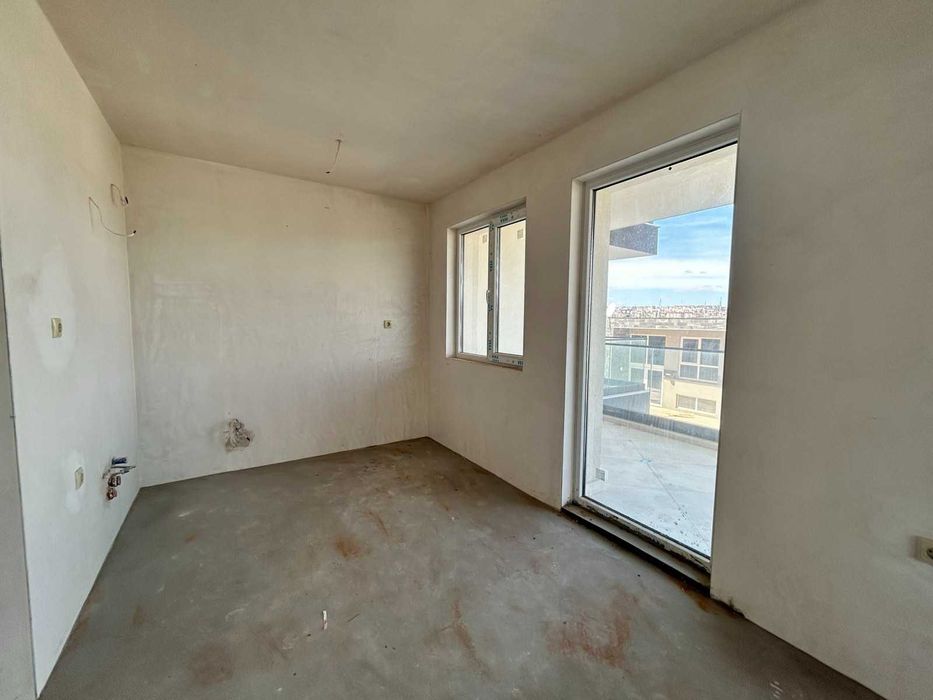 Продава се Тристаен апартамент в Велико Търново, Зона Б - 140 кв.м за 765 €/кв.м - Снимка #4