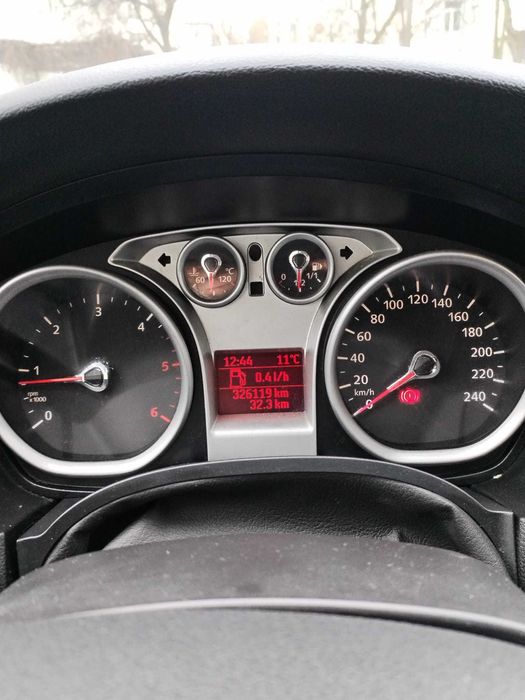 Vand:  Ford Focus 2 Hatchback 2010
