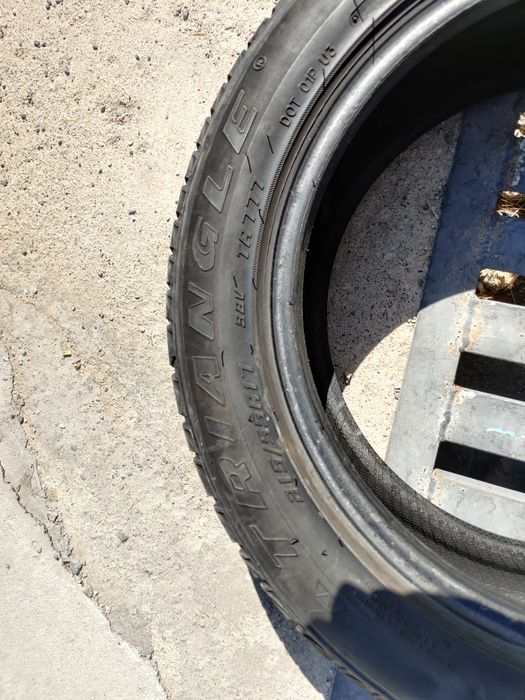Продам зимние шины 215/55 R17