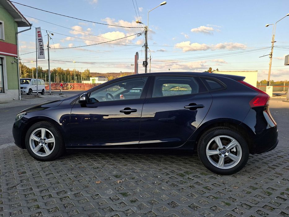 VOLVO V40 2016 — imagine 2