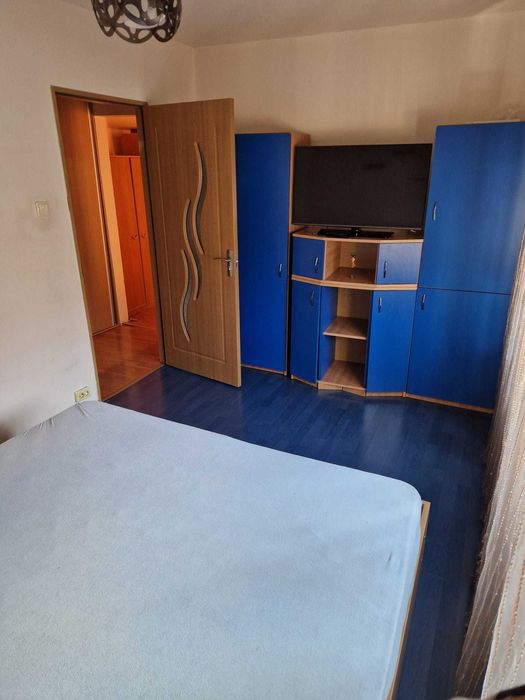 Închiriez apartament