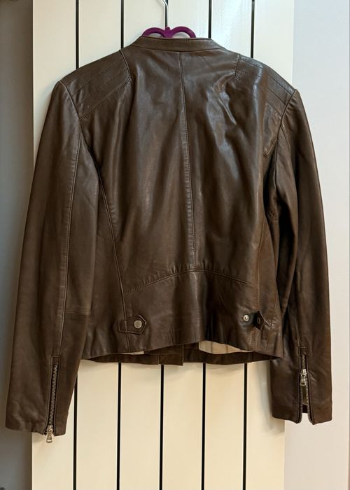 Geacă din piele naturală, culoare maro, elegantă și confortabilă