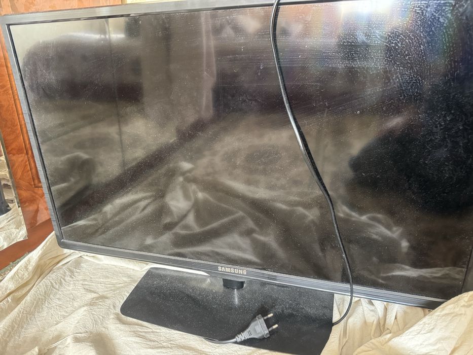 Телевизор     Срочна. сатылады      состаяно      жақсы