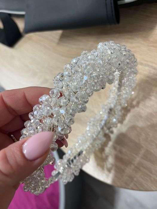 Диадема за коса подходяща за сватбена прическа