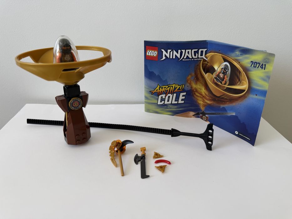 Продаю LEGO Ninjago Airjitzu Cole