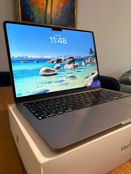 Macbook Air 13" M3, 2024 256GB