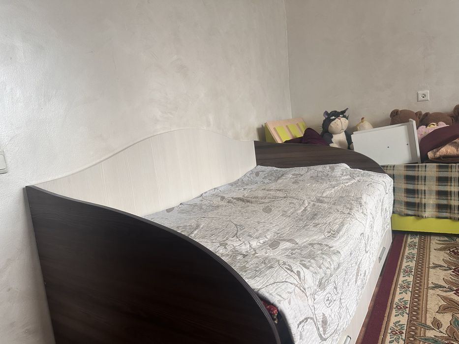 Кровать в отличном состояний