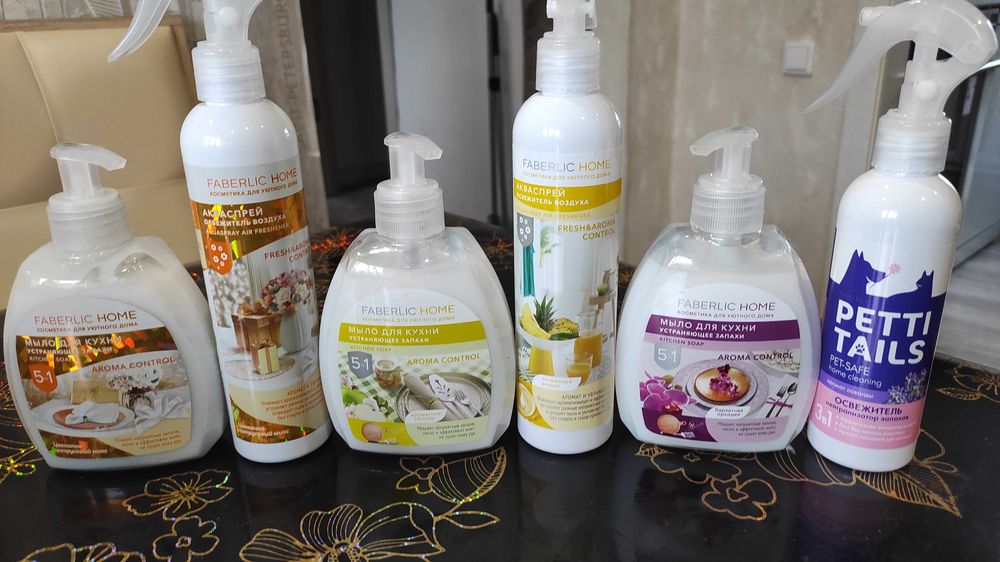 Подарки для женщин к празднику