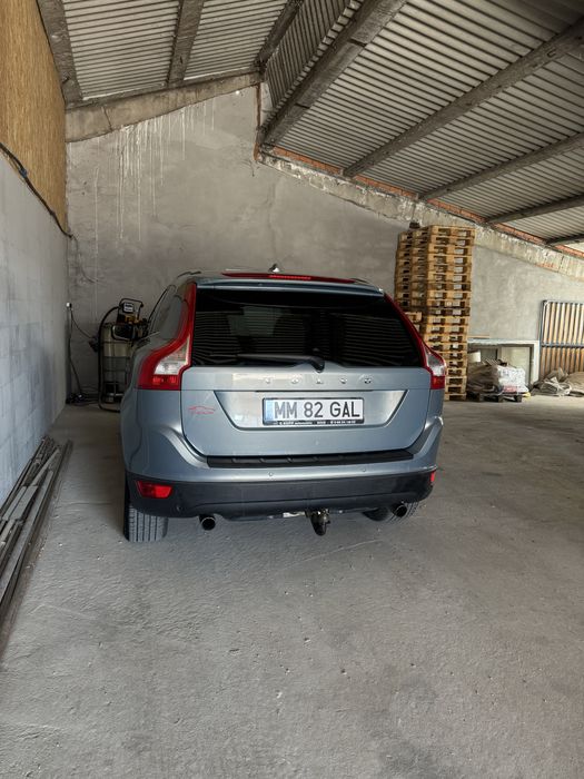 VOLVO XC60 2010 — imagine 2
