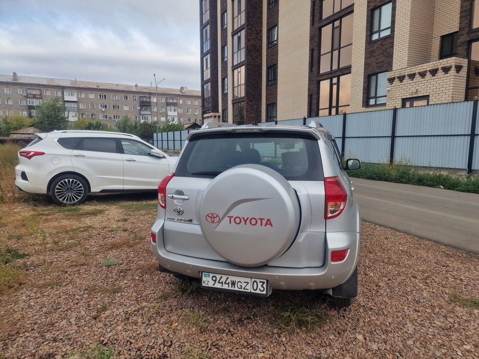 Продам Toyota Rav 4 2008