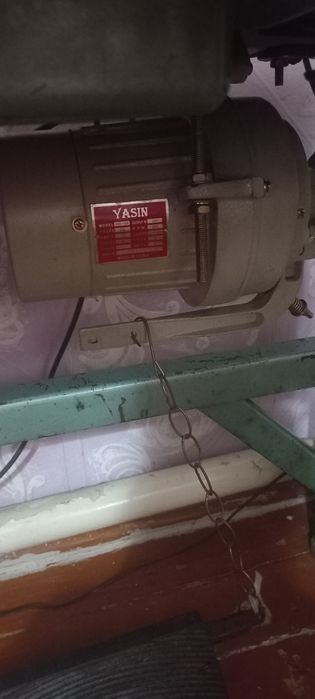 Продам швейную машину!