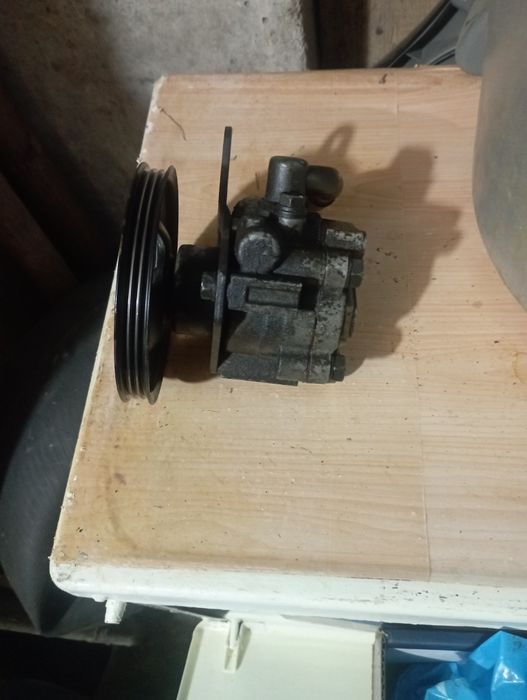 Продам Гур насос