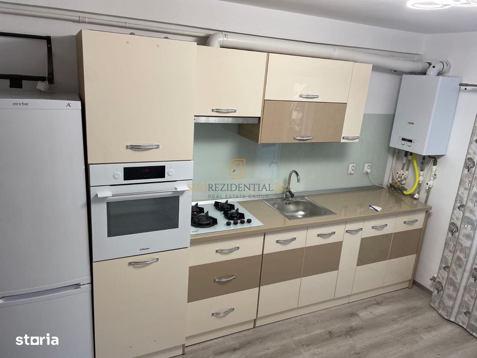 Apartament tip duplex, luminos, acces facil metrou Aparatorii Patriei - View 5