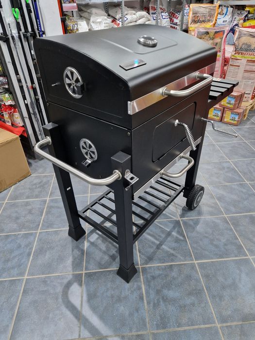 Gratar BBQ pe cărbune tip carucior