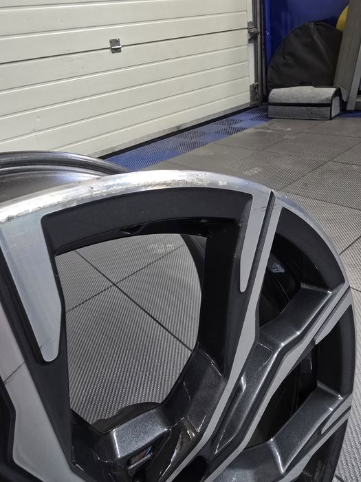 ОРИГИНАЛНА BMW 19” Джанта – OEM 8092163