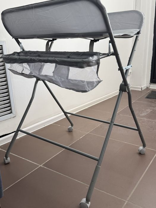 Пеленальный стол