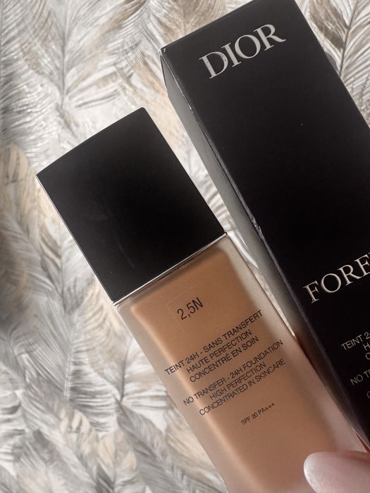Продам DIOR тональный оригинал 2,5N