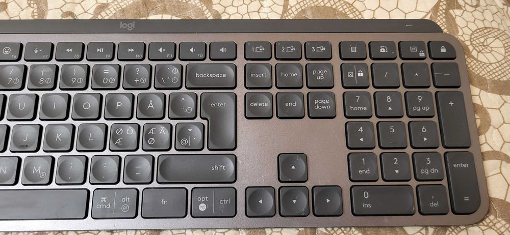 Logitech MX Keys (LOGI) Tastatura Wireless Bluetooth folosita  160 Lei