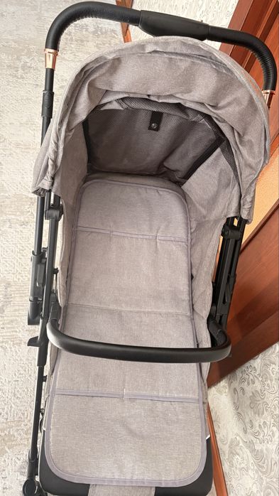 Коляска с перекидной ручкой