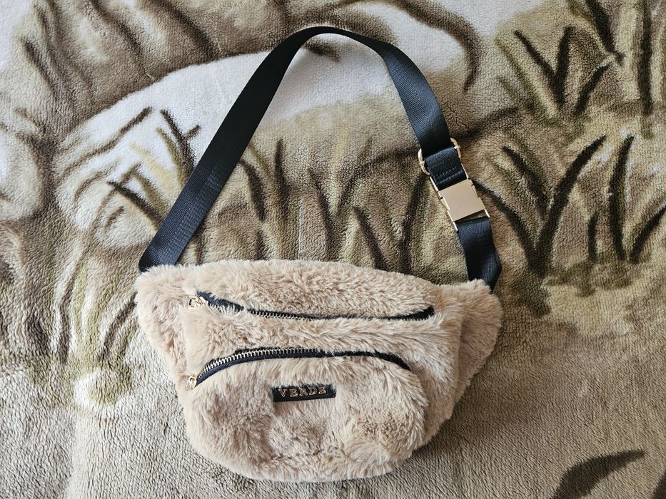 Дамска чанта (нова, маркова)