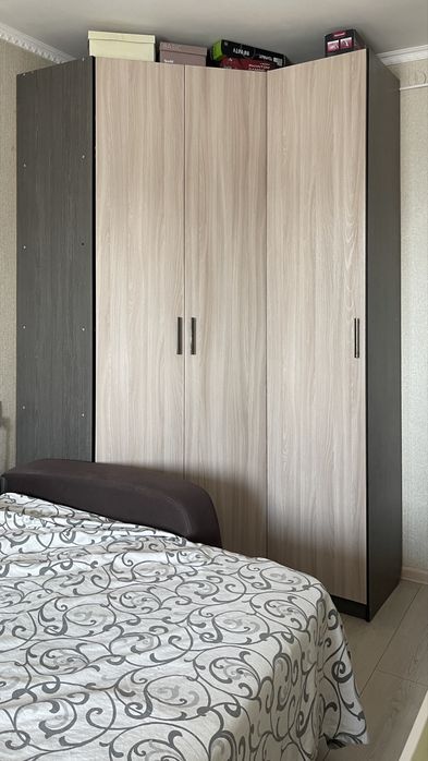 Шкаф угловой с пеналом