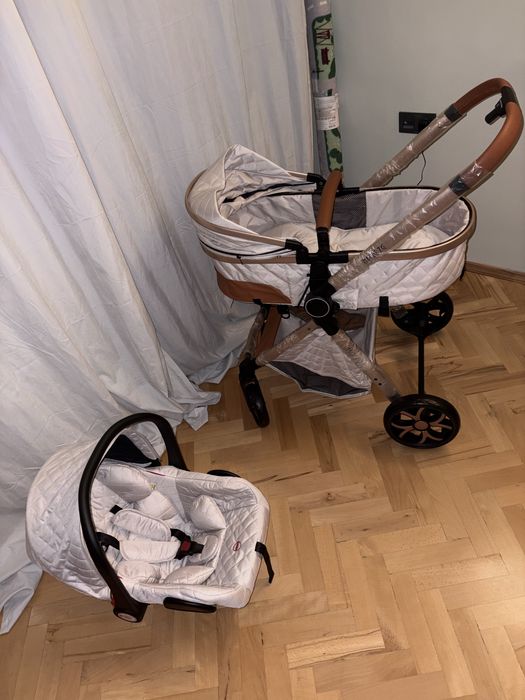 Нова бебешка количка 3 в 1 със столче за кола