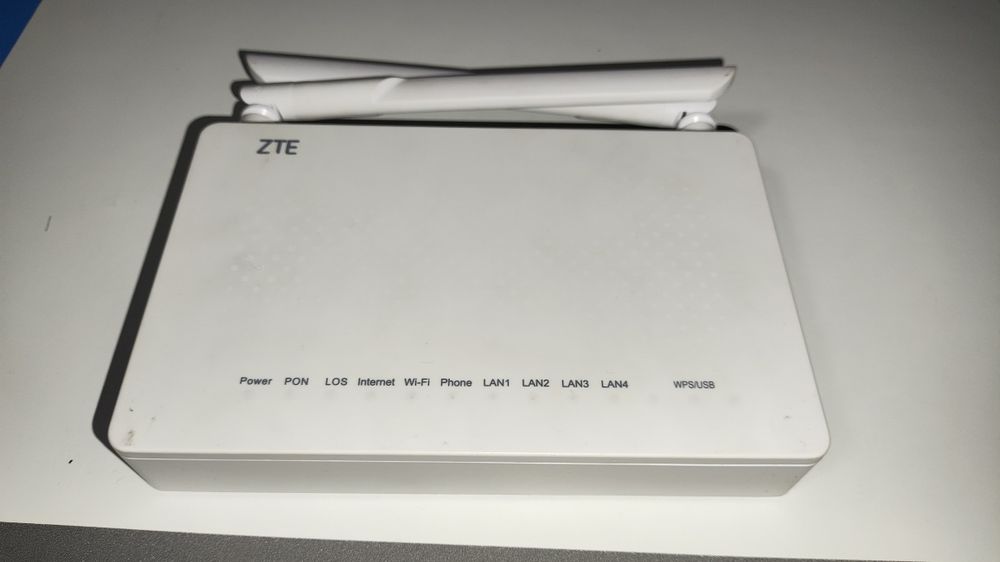 ZTE Router Gpon ONT Model ZXHN660
