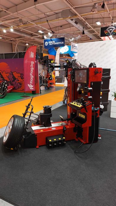 CORGHI - Artiglio Master Force - монтаж/демонтаж безконтактен робот