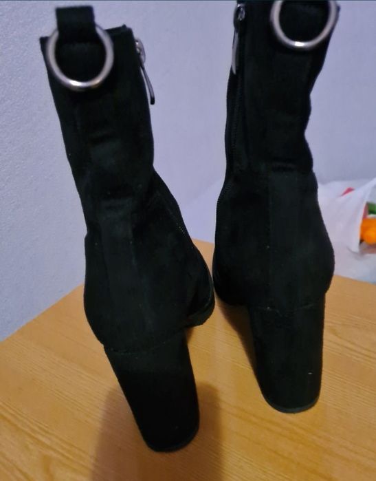 Продам запоги из замша