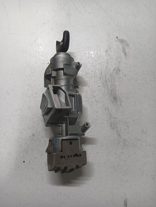 Contact Cu Cheie Ford Focus Ii Da_, Hcp, Dp 2004 - 2013 3M513F880Ac