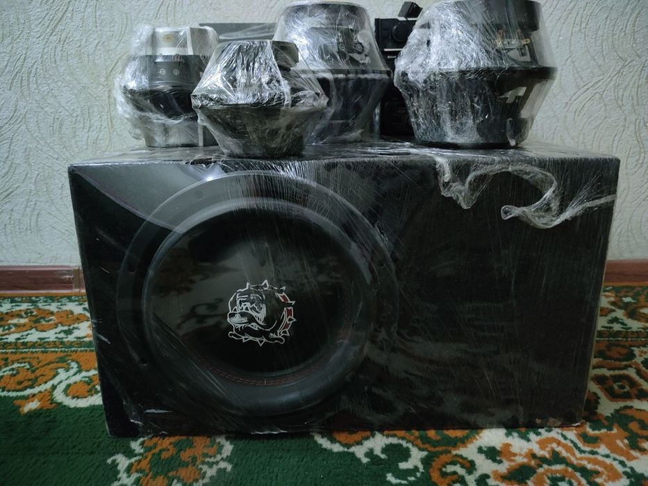 Продаю аккустическую систему,все сразу