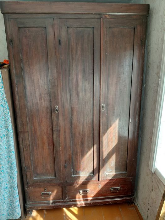 Продам шифоньер б/у