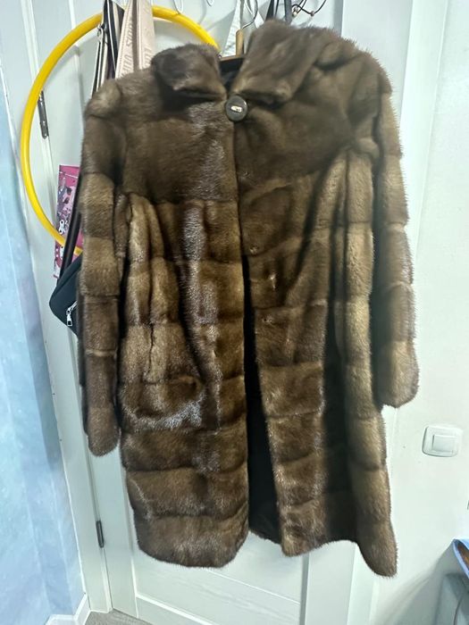 Продам норковую шубу