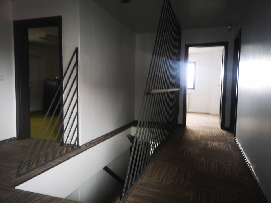 Vand casa pe strada Meteor, cartierul Zorilor