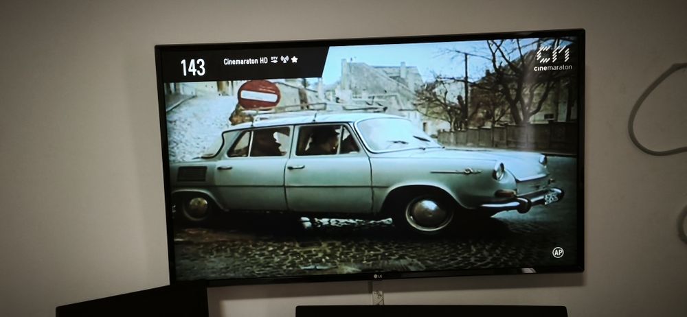 TV led LG  diagonala  108 cm