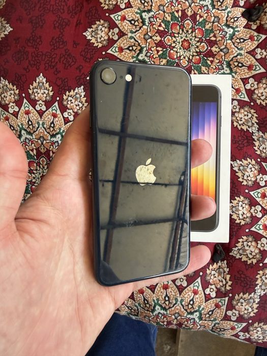 iphone se 2022 holati yahwi 64g hotira yomkost 80 ochilmagan
