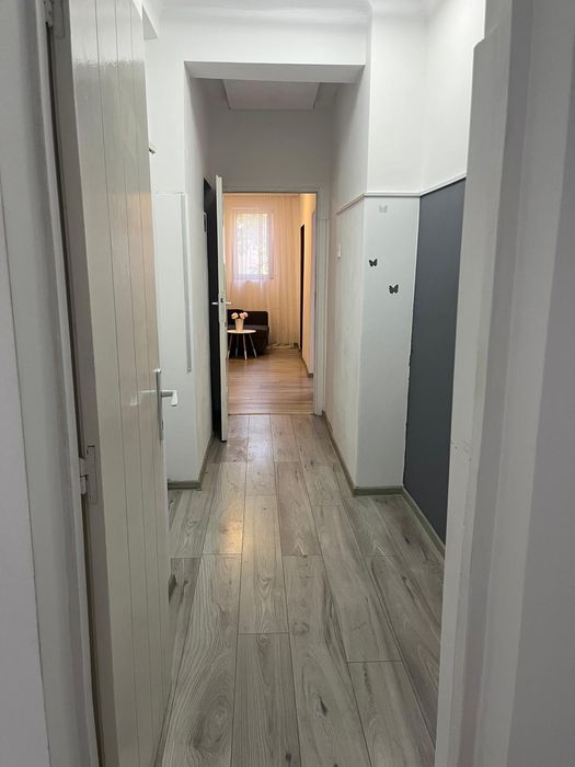Închiriez apartament cu 2 camere