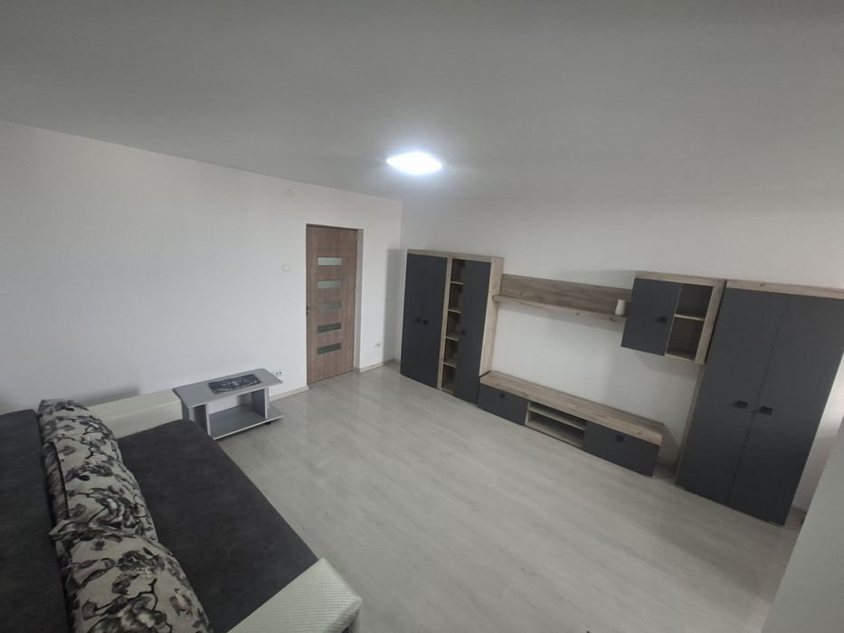 Proprietar: Garsonieră Renovată Modern (Craiovei), Boxă pe Etaj, Parc